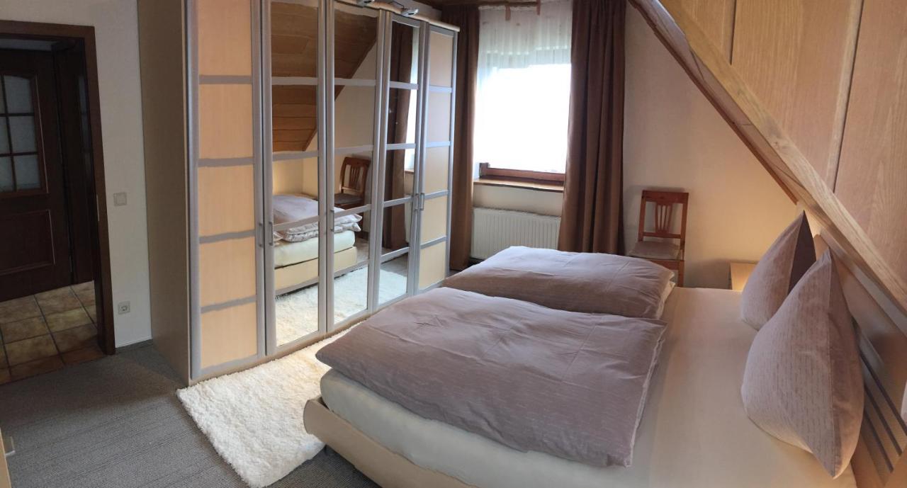 Ferienwohnung Unter Dem Schild Oberfell ภายนอก รูปภาพ